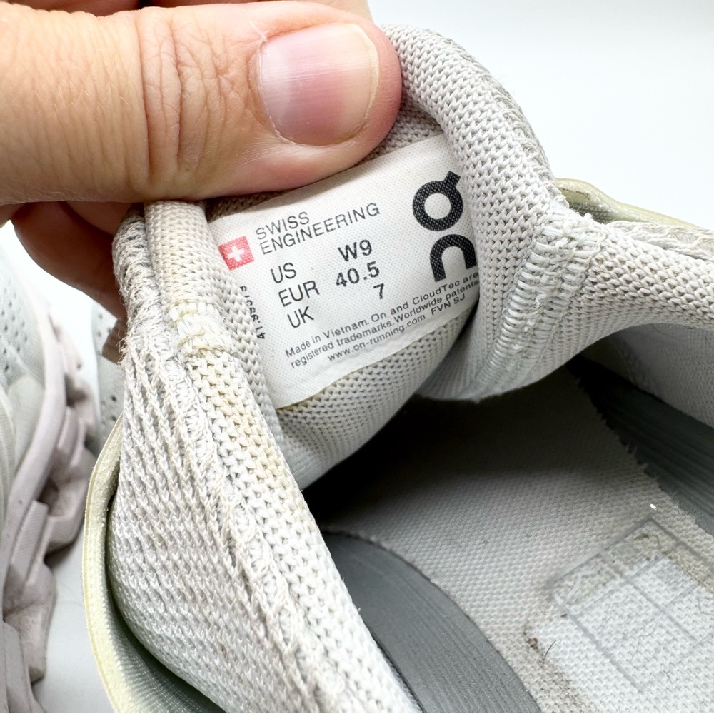 ON Womens Cloudswift Running Comfort Sneaker In Glacier White/Grey Size 9 Active - Picture 11 of 11